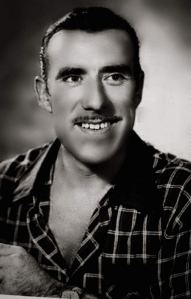 MV5BM2Q1NmEwYmMtYWNmZS00NzhhLThiMGYtOTgyNmM2Y2Q1MWZmXkEyXkFqcGdeQXVyNjU0ODkwMTU@._V1_SX637_CR0,0,637,999_AL_